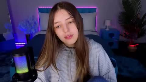 Lili Bakery online show from 11-25-25, 02:33