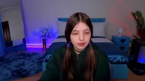 Lili Bakery online show from 04-10-26, 02:17