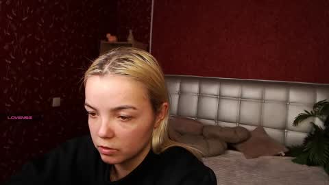 Lilie online show from 02-09-25, 05:22