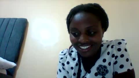 liligal online show from 05-26-26, 06:59