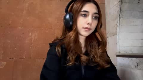 Snapshot of lilihalvorsen chatting on 09-13-25, 10:09 Lina online show from 09-13-25, 10:09