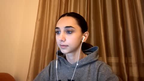 Snapshot of lilihalvorsen chatting on 09-25-25, 10:13 Lina online show from 09-25-25, 10:13