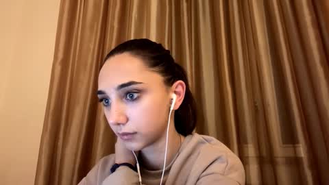 Snapshot of lilihalvorsen chatting on 09-26-25, 11:20 Lina online show from 09-26-25, 11:20