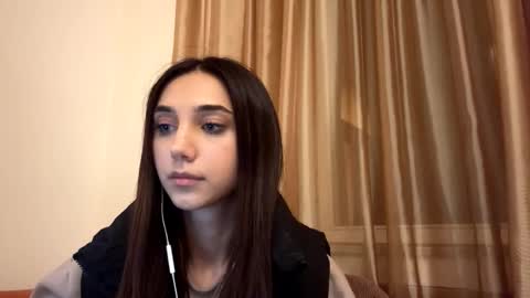 Snapshot of lilihalvorsen chatting on 09-29-25, 10:25 Lina online show from 09-29-25, 10:25