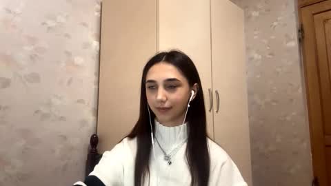 Snapshot of lilihalvorsen chatting on 10-11-25, 10:30 Lina online show from 10-11-25, 10:30