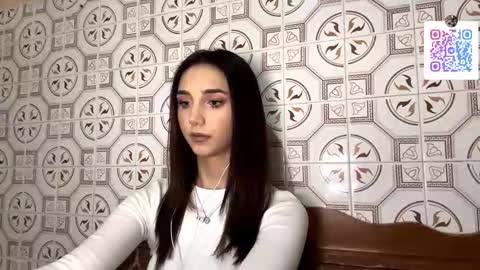 Lina online show from 11-27-25, 10:12