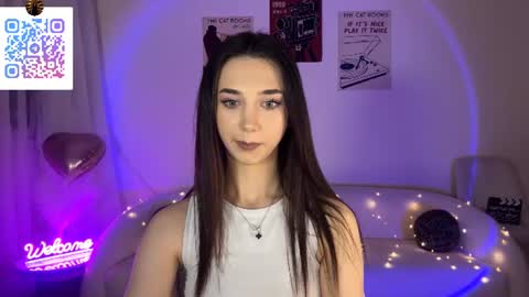 Lina online show from 06-19-26, 10:46
