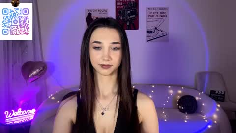 Lina online show from 06-21-26, 10:23