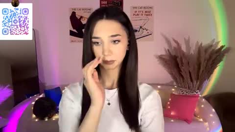 Lina online show from 06-28-26, 10:16