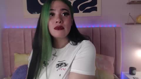 Snapshot of liliith_zeniith chatting on 03-25-26, 06:25 Liliith online show from 03-25-26, 06:25