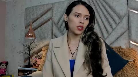 LilyJensen online show from 11-16-25, 07:52