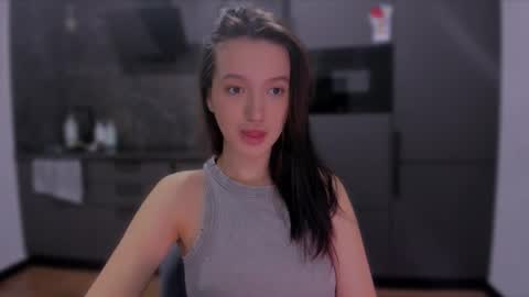 Snapshot of lililaluna chatting on 02-12-25, 04:44             ...  online show from 02-12-25, 04:44