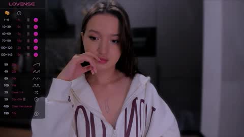 Snapshot of lililaluna chatting on 09-14-25, 07:46             ...  online show from 09-14-25, 07:46