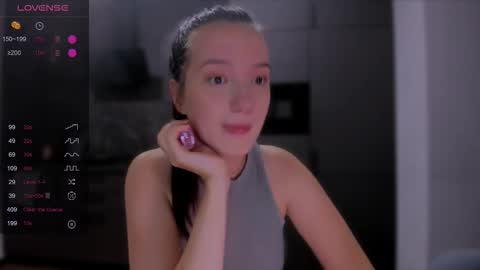 Snapshot of lililaluna chatting on 10-04-25, 06:06             ...  online show from 10-04-25, 06:06