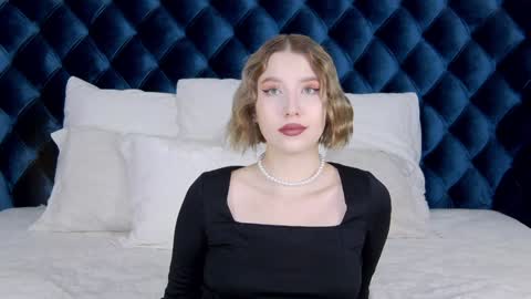 LiliLinn online show from 01-31-25, 09:16