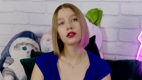 LiliLinn online show from 03-10-25, 12:37