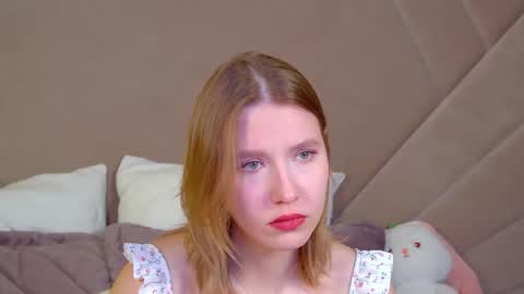 LiliLinn online show from 01-16-26, 05:11