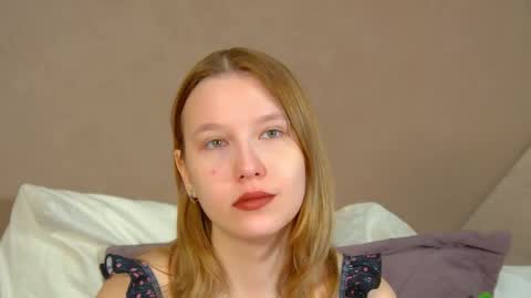 LiliLinn online show from 06-08-26, 04:24