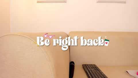 Snapshot of lilily_lv chatting on 09-25-25, 12:25 Lilly online show from 09-25-25, 12:25