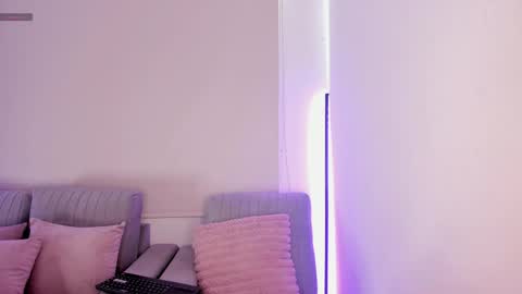 Lilly online show from 04-09-26, 12:32