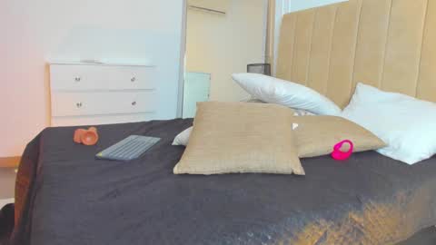 Lili  online show from 03-02-25, 07:10