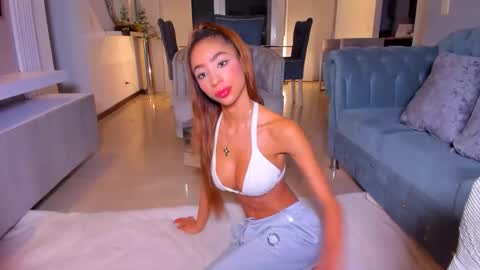 Lili  online show from 12-20-25, 02:51