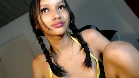 Snapshot of lilit_sensual chatting on 02-18-26, 07:04 Chloe online show from 02-18-26, 07:04