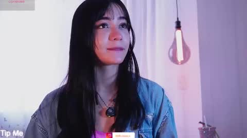 Snapshot of lilith__rosse chatting on 11-11-25, 01:55 Lilith Rosse online show from 11-11-25, 01:55