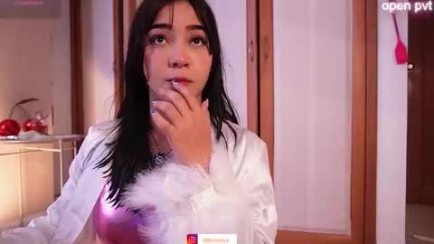 Snapshot of lilith__rosse chatting on 11-26-25, 06:31 Lilith Rosse online show from 11-26-25, 06:31