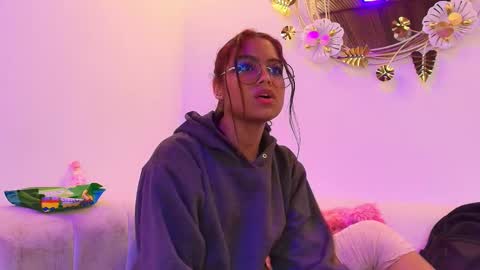 lilith_and_draven online show from 11-28-25, 12:24