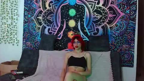 Snapshot of lilith_and_marcusblain chatting on 11-21-25, 09:35 Lili Marcus online show from 11-21-25, 09:35