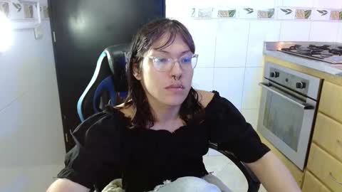 Snapshot of lilith_ayanami chatting on 02-09-26, 12:42 lilith online show from 02-09-26, 12:42