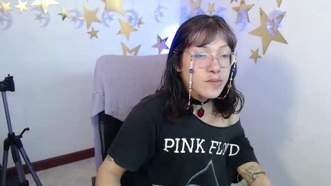 Snapshot of lilith_ayanami chatting on 02-11-26, 01:27 lilith online show from 02-11-26, 01:27