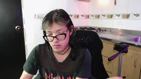 lilith  online show from 06-09-26, 01:45