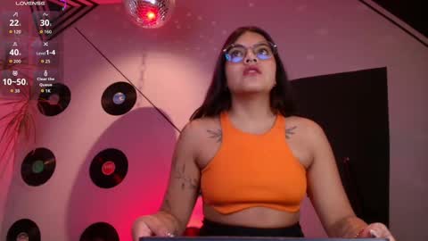 Lilith and Khloe  online show from 09-20-25, 11:33