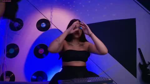 Lilith and Khloe  online show from 09-27-25, 11:15