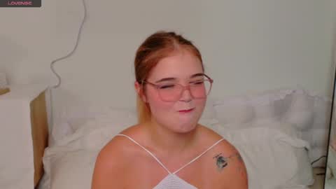 Lilith Bonheur online show from 12-04-25, 02:21