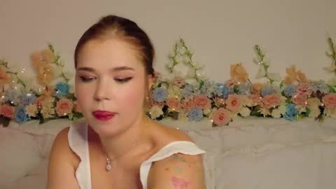 Snapshot of lilith_bonheur chatting on 02-18-26, 09:22 Lilith Bonheur online show from 02-18-26, 09:22