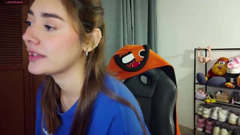 Lilith online show from 10-31-25, 04:57