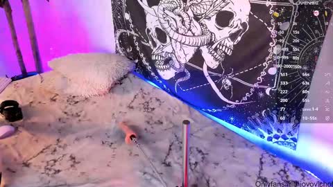              online show from 03-08-25, 06:21