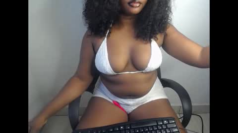 Snapshot of lilith_lala chatting on 02-05-26, 05:28 tina online show from 02-05-26, 05:28