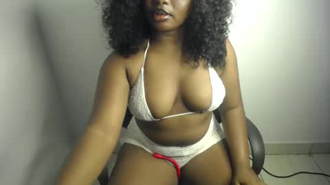 Snapshot of lilith_lala chatting on 02-06-26, 06:22 tina online show from 02-06-26, 06:22