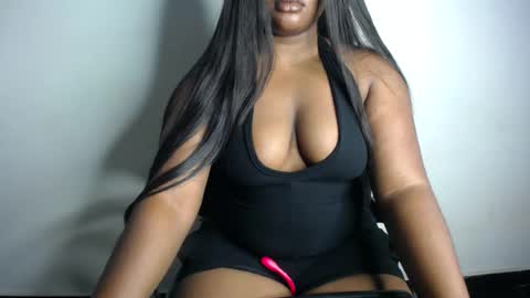 Snapshot of lilith_lala chatting on 07-20-26, 10:56 tina online show from 07-20-26, 10:56