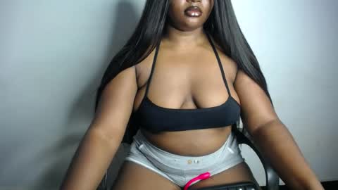 Snapshot of lilith_lala chatting on 07-26-26, 04:25 tina online show from 07-26-26, 04:25
