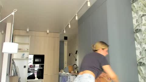 Snapshot of lilith_lutherlow chatting on 04-12-26, 09:58 lilith online show from 04-12-26, 09:58