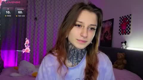 lilith_poison online show from 10-17-25, 06:32