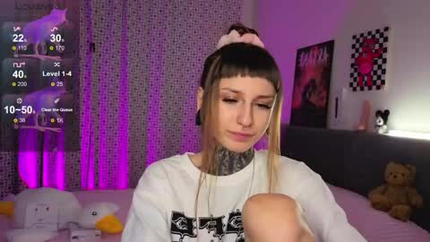 lilith_poison online show from 11-13-25, 06:07