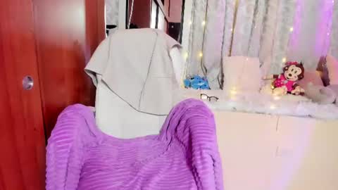 Lilith Salvatore online show from 06-18-26, 01:28