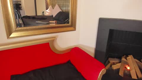 Snapshot of lilithbonnet chatting on 11-12-25, 07:03 online show from 11-12-25, 07:03