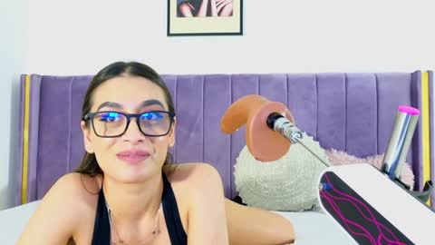 Lily online show from 01-14-25, 04:50